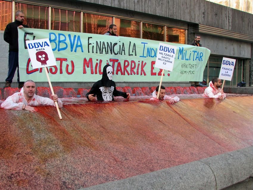 El BBVA FINANCIA A EMPRESAS QUE VENDEN ARMAMENTO A ISRAEL