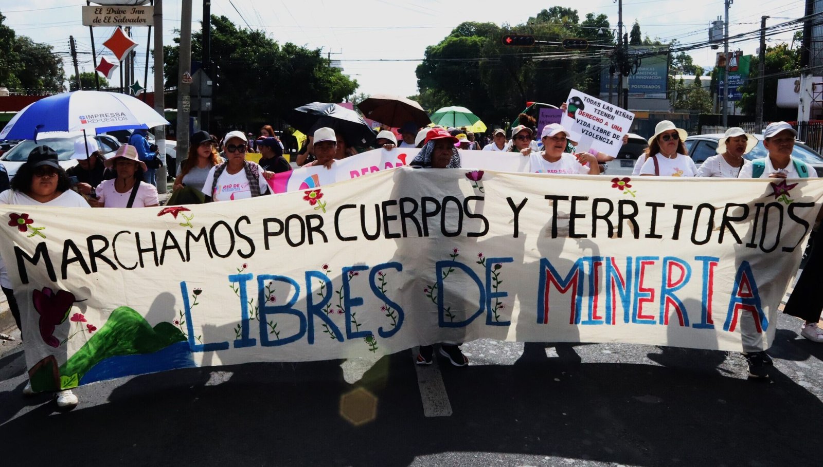 8M Contra la Minería