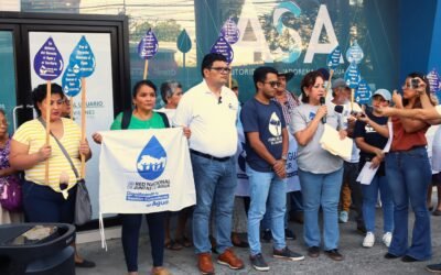 «Tenemos que parar la política demencial del agua en El Salvador»