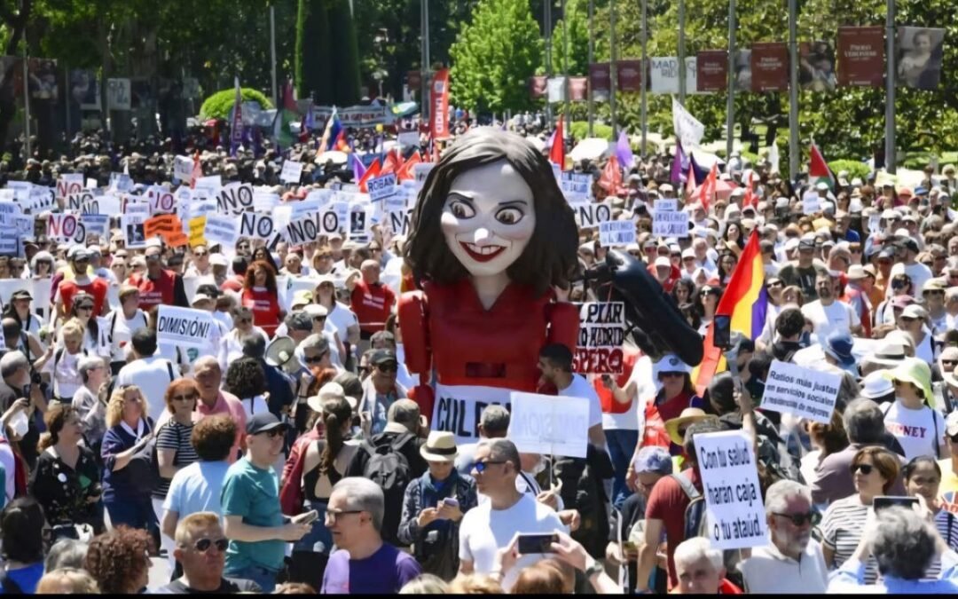 Madrid se echa a las calles para defender la sanidad pública